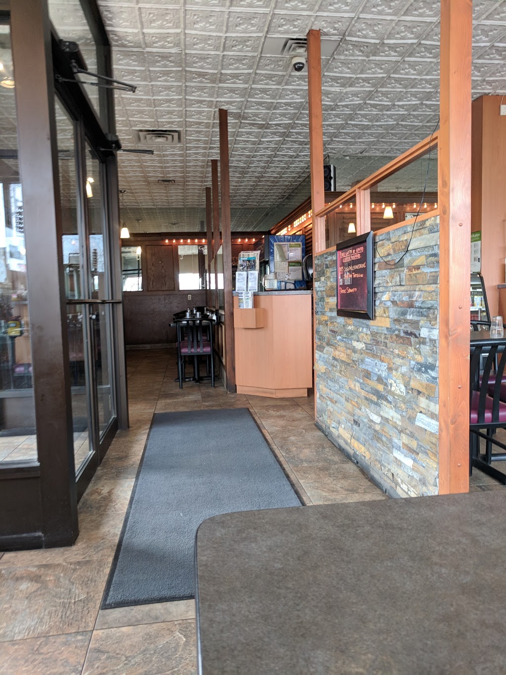 Sorrentos McPhillips | 10-2200 McPhillips St, Winnipeg, MB R2V 3C8, Canada | Phone: (204) 925-1020