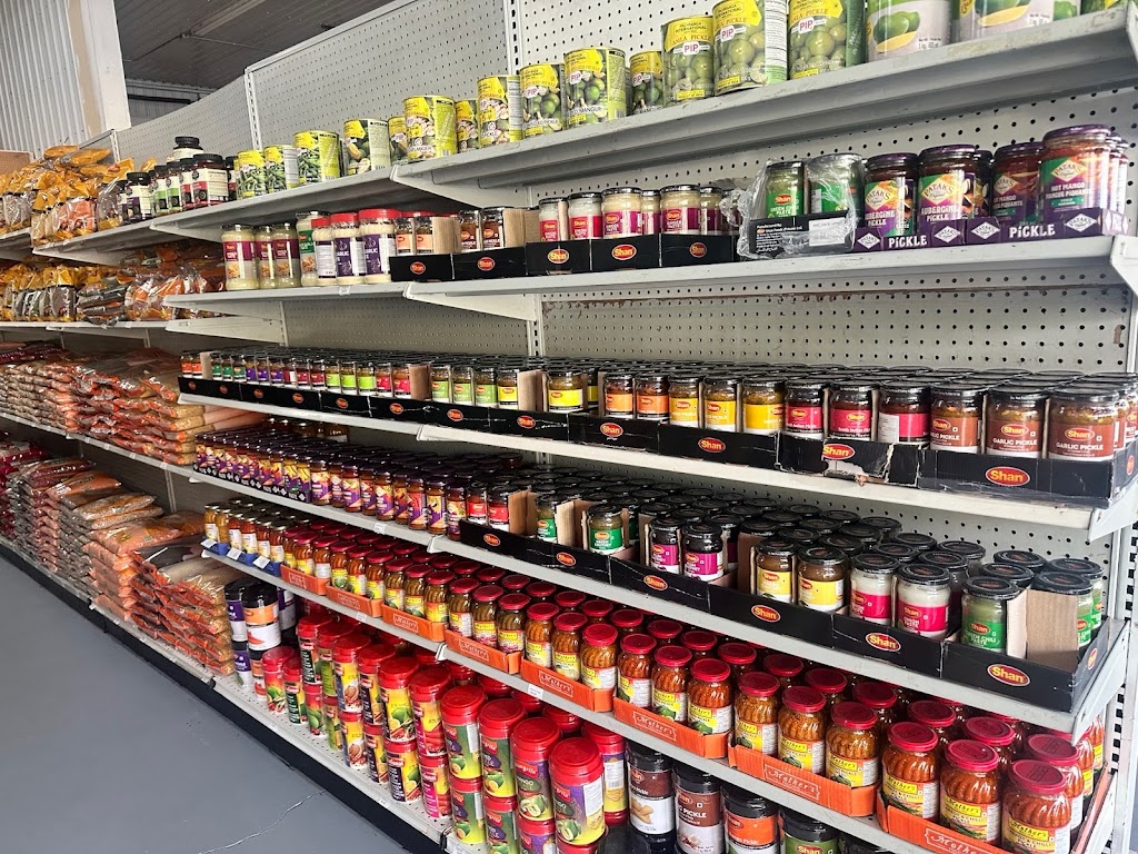 Épicerie Sandhu | 341 Av. Ranger, Vaudreuil-Dorion, QC J7V 2X3, Canada | Phone: (514) 446-2555