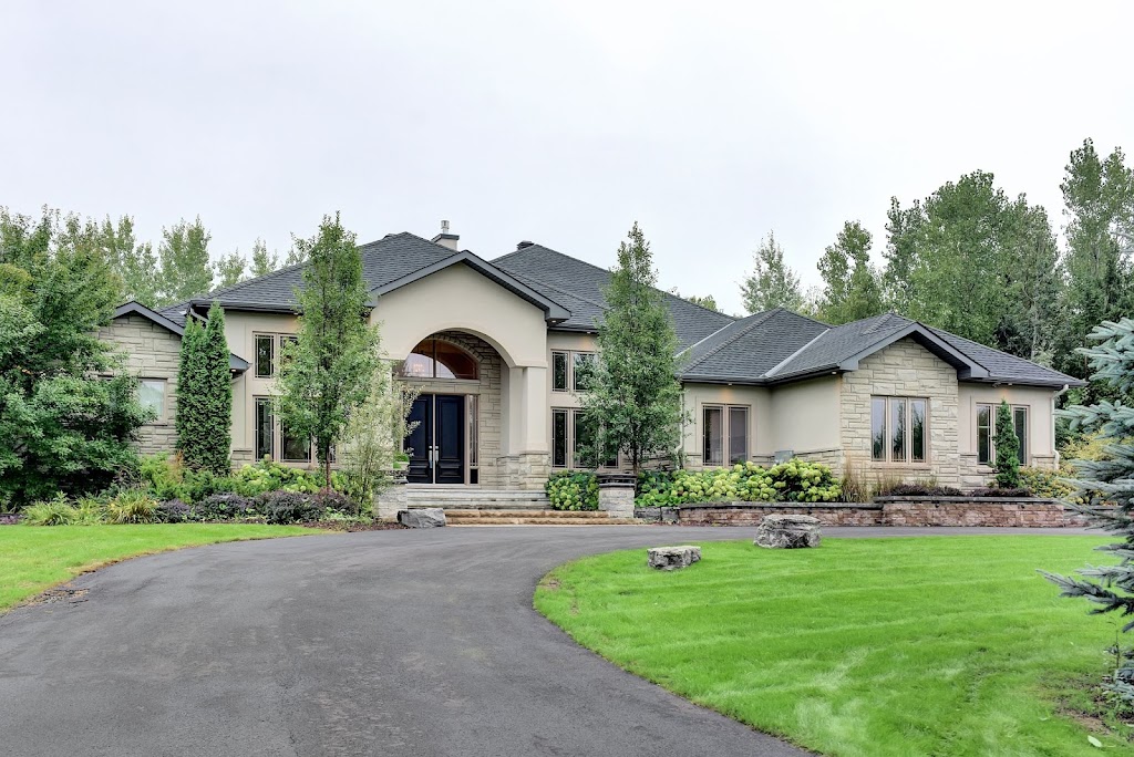 渥太华地产经纪薛如冰团队红宝地产RUBY XUE TEAM- OTTAWA REAL ESTATE BROKER | 224 Hunt Club Rd #6, Ottawa, ON K1V 1C1, Canada | Phone: (613) 216-0057