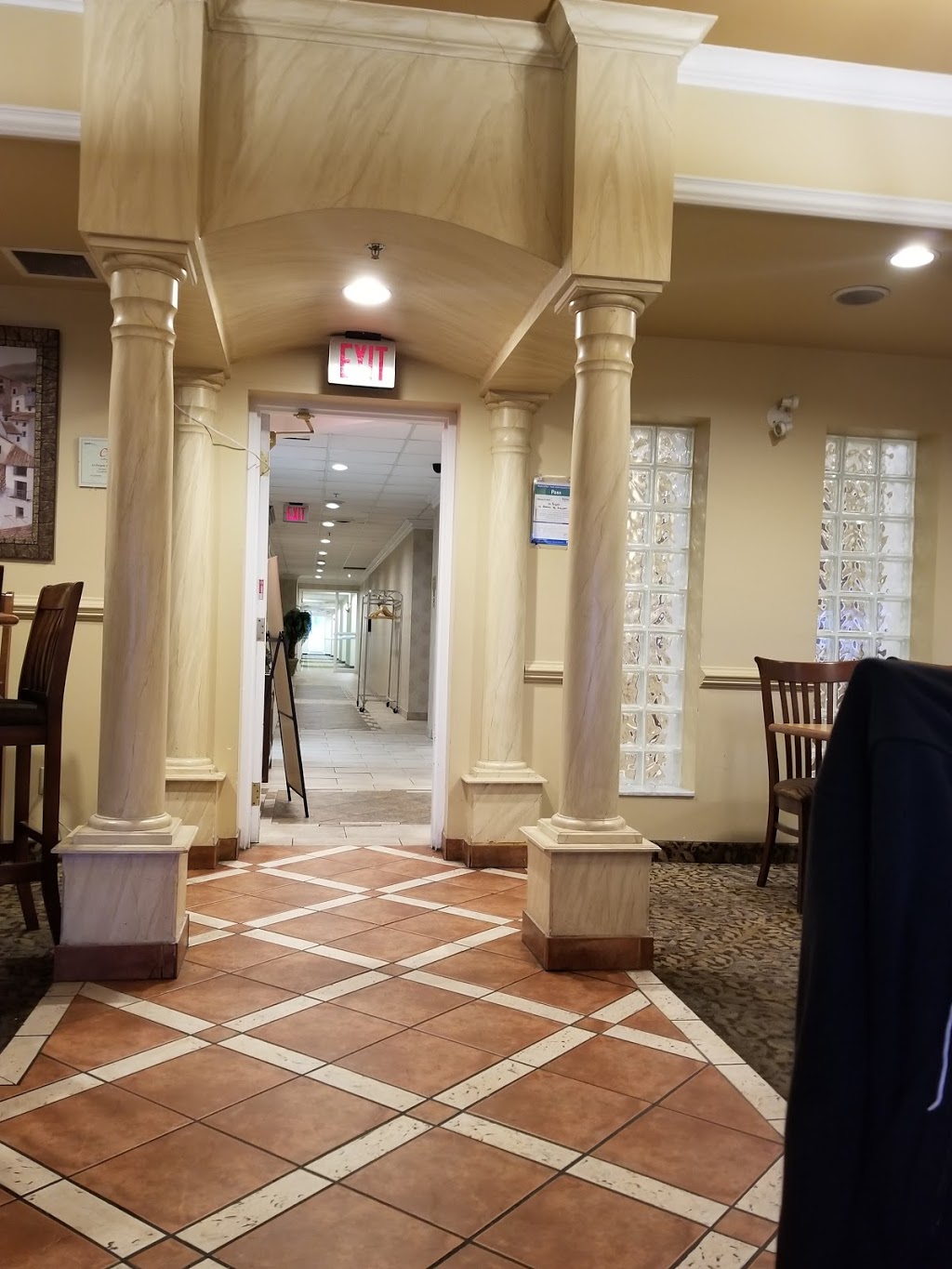 La Pergola Ristorante | 45 Coventry Rd, Brampton, ON L6T 4V7, Canada | Phone: (905) 494-5403