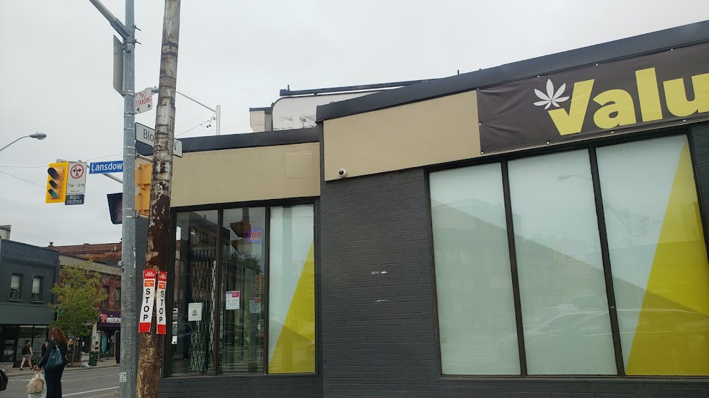 Value Buds Lansdowne | 1287 Bloor St W, Toronto, ON M6H 1N7, Canada | Phone: (416) 534-2304