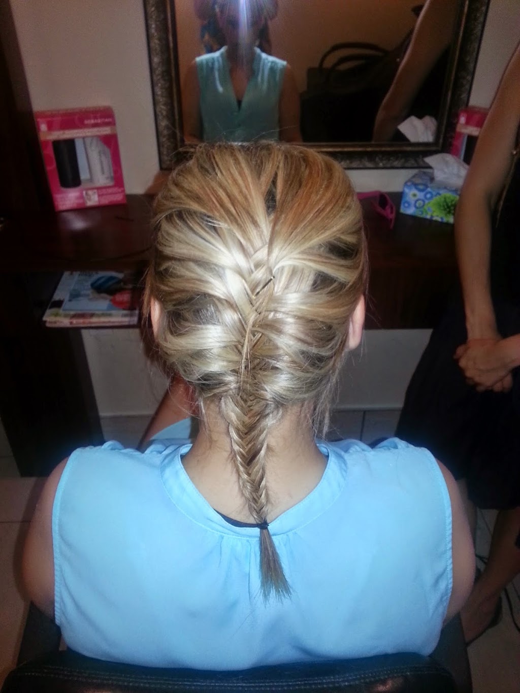 Elegance Express | 2727 Grand Canal St, Nepean, ON K2J 0T1, Canada | Phone: (613) 761-8272
