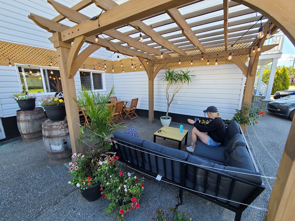 Chasse Gardée - Microbrasserie | 64-C Rue Principale Nord, entrée via, Rue Lèvesque, Sacré-Coeur, QC G0T 1Y0, Canada | Phone: (581) 234-8297