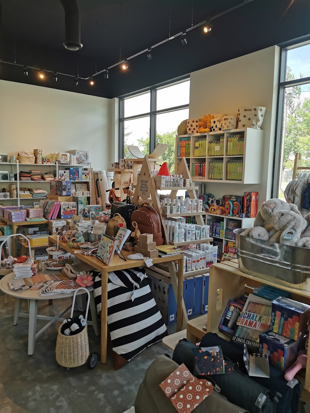 Fillettes et Fiston | 1767 suite 200, Chemin Ste Angélique, Saint-Lazare, QC J7T 2X7, Canada | Phone: (450) 510-1474