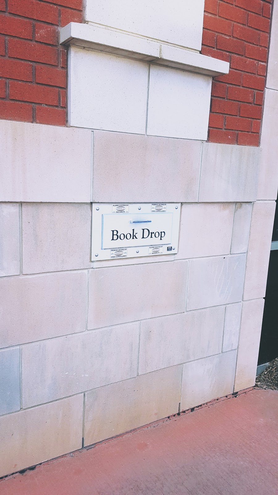 Mary C Moore Public Library | 5214 50 Ave, Lacombe, AB T4L 0B6, Canada | Phone: (403) 782-3433