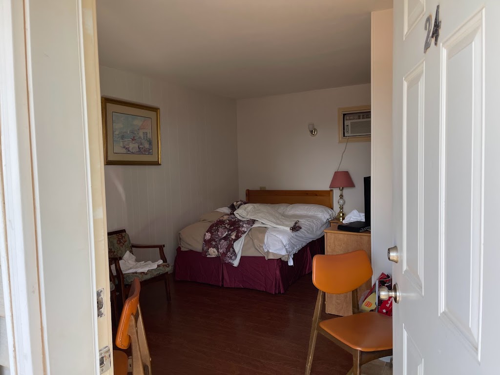 Sherwood Motor Inn | 281 Brackley Point Rd, Charlottetown, PE C1E 1Z3, Canada | Phone: (902) 892-1622