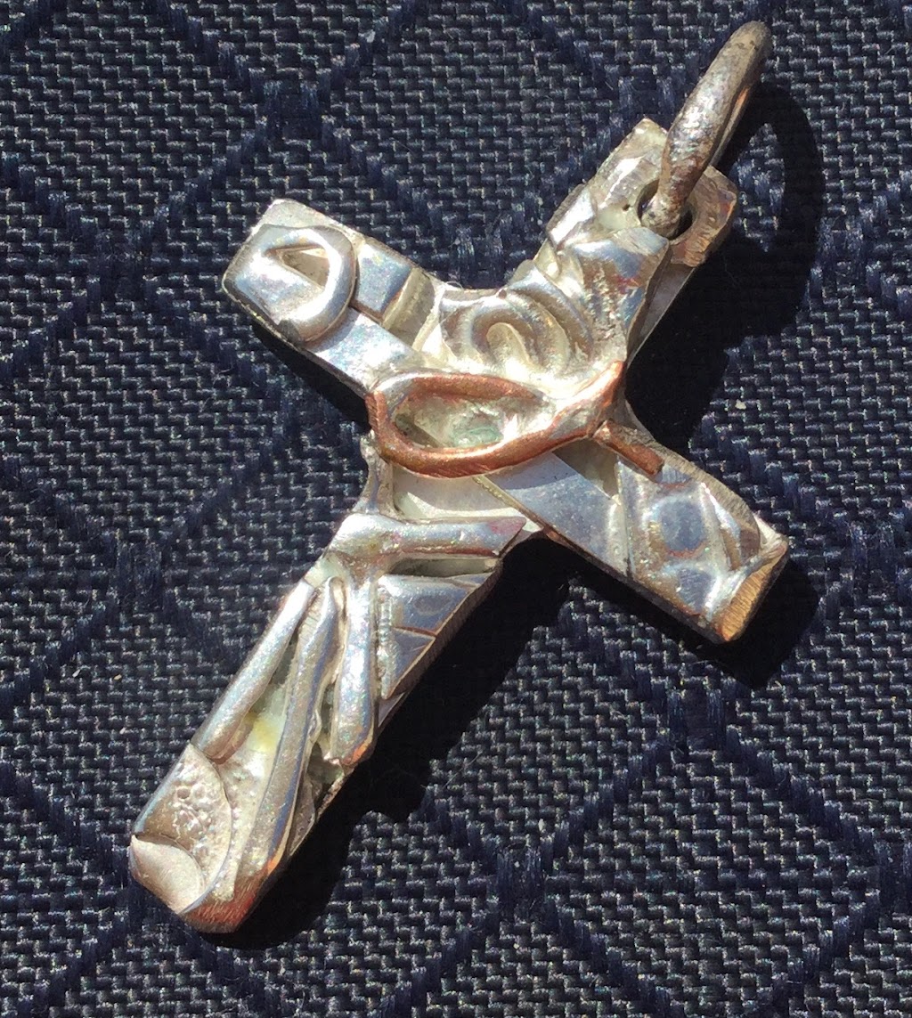 A Handmade Cross | 24 Bradin Street, Victoria, PE C0A 2G0, Canada | Phone: (902) 940-2490