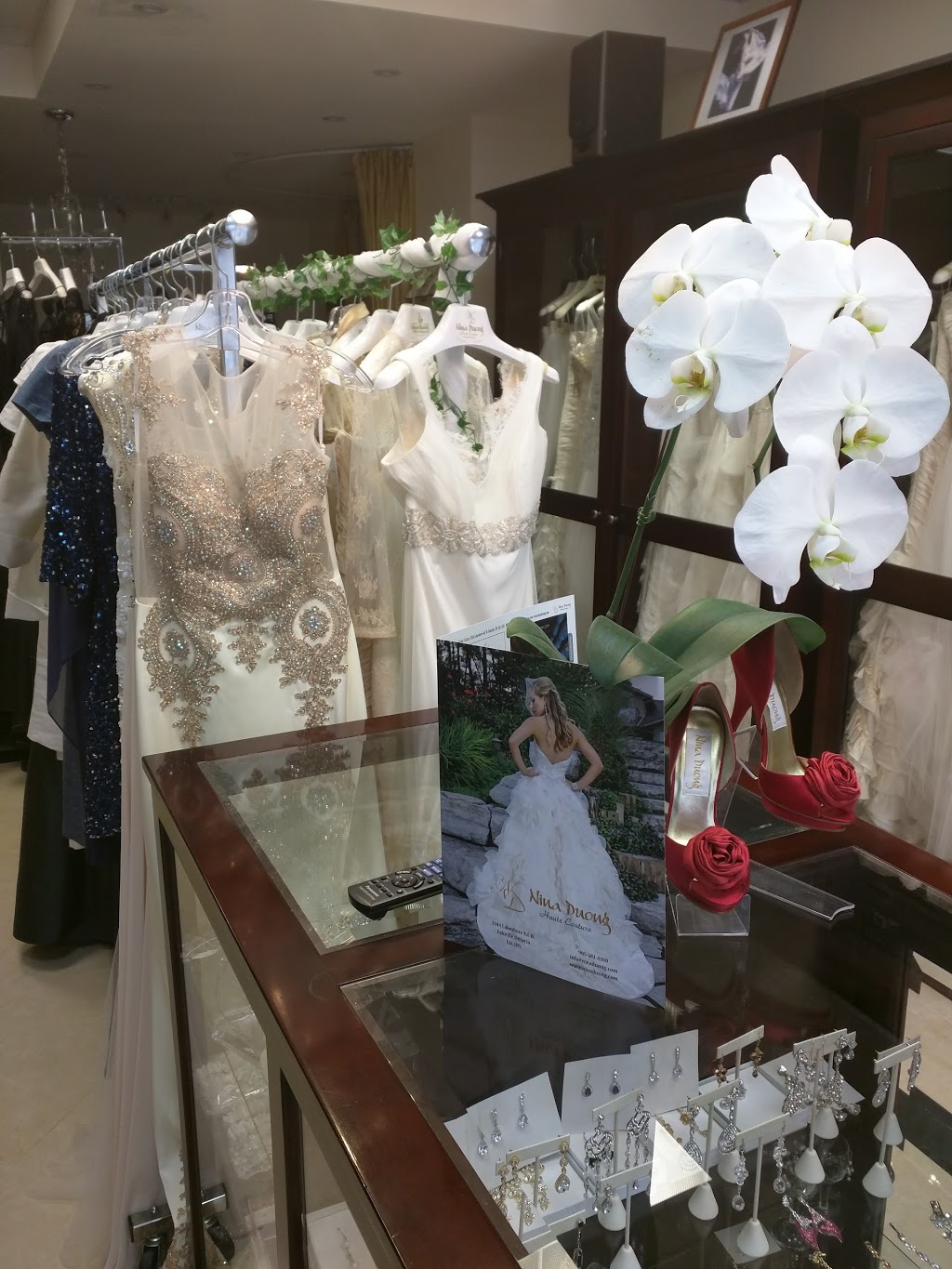 Nina Duong Haute Couture | 2344 Lakeshore Rd W, Oakville, ON L6L 1H5, Canada | Phone: (905) 582-4300
