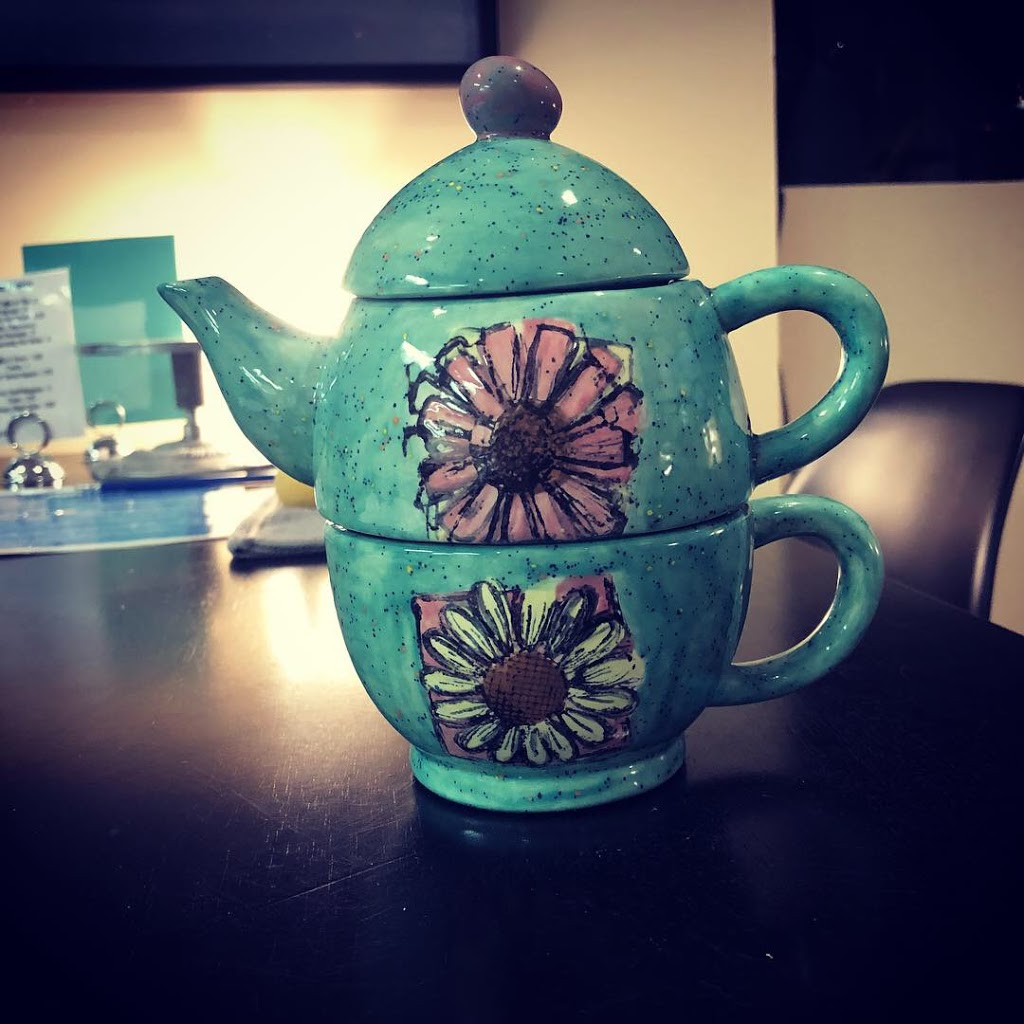 Painted Mug Cafe | 2057 Victoria St N #1, Breslau, ON N0B 1M0, Canada | Phone: (519) 213-2233