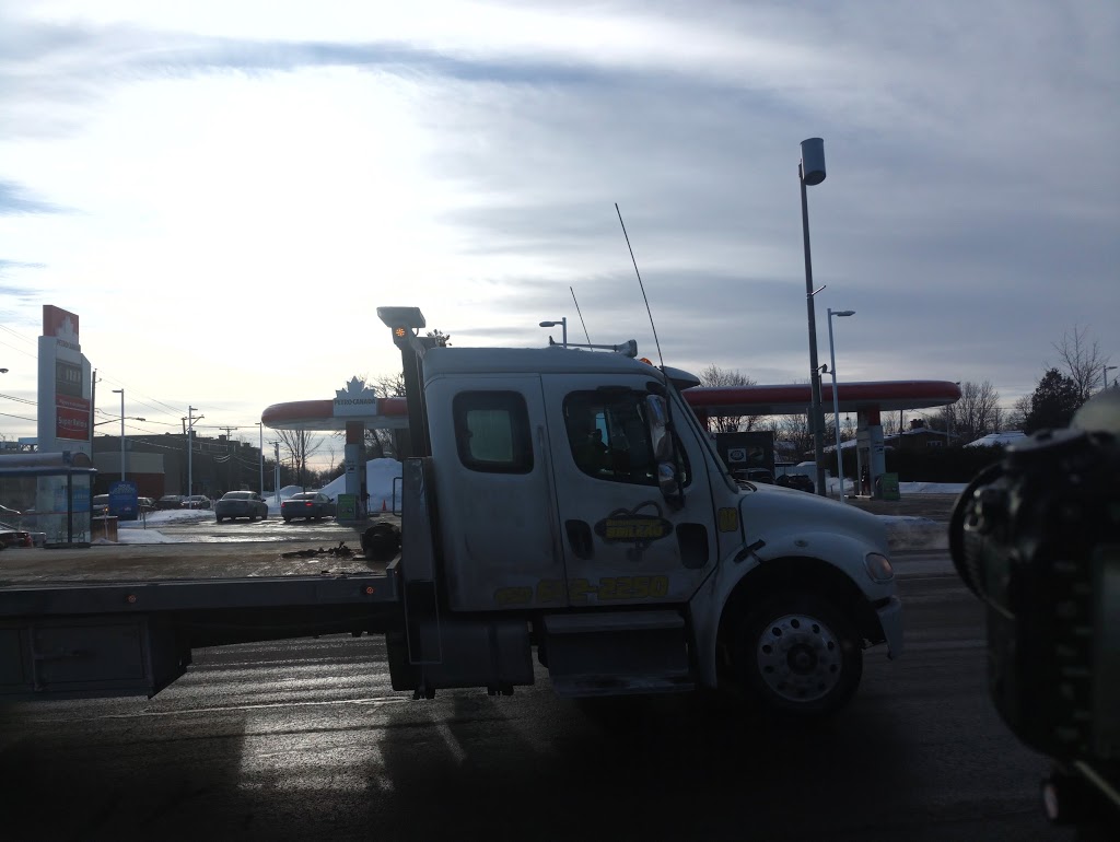 Petro-Canada | 1914 Boulevard des Laurentides, Vimont, QC H7M 2R1, Canada | Phone: (450) 667-4814