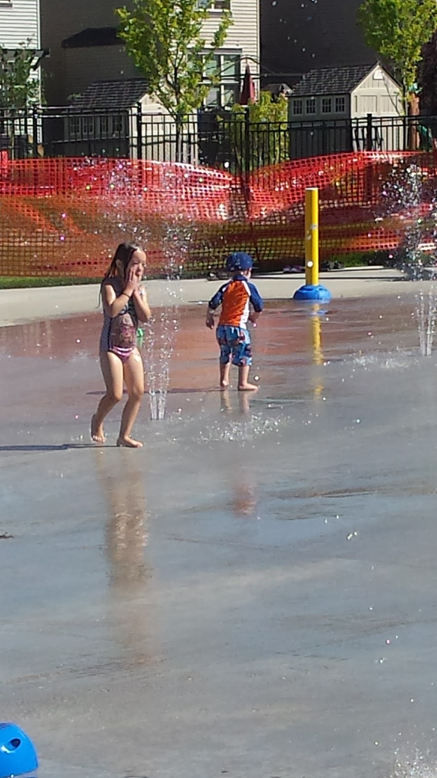 Jubilee Spray Park | 510 Grove Dr W, Spruce Grove, AB T7X 0A7, Canada | Phone: (780) 962-7579