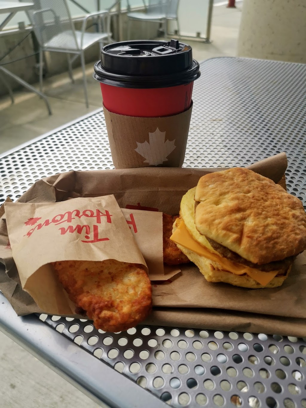Tim Hortons | 2889 E 12th Ave, Vancouver, BC V5M 4T5, Canada | Phone: (604) 620-5044