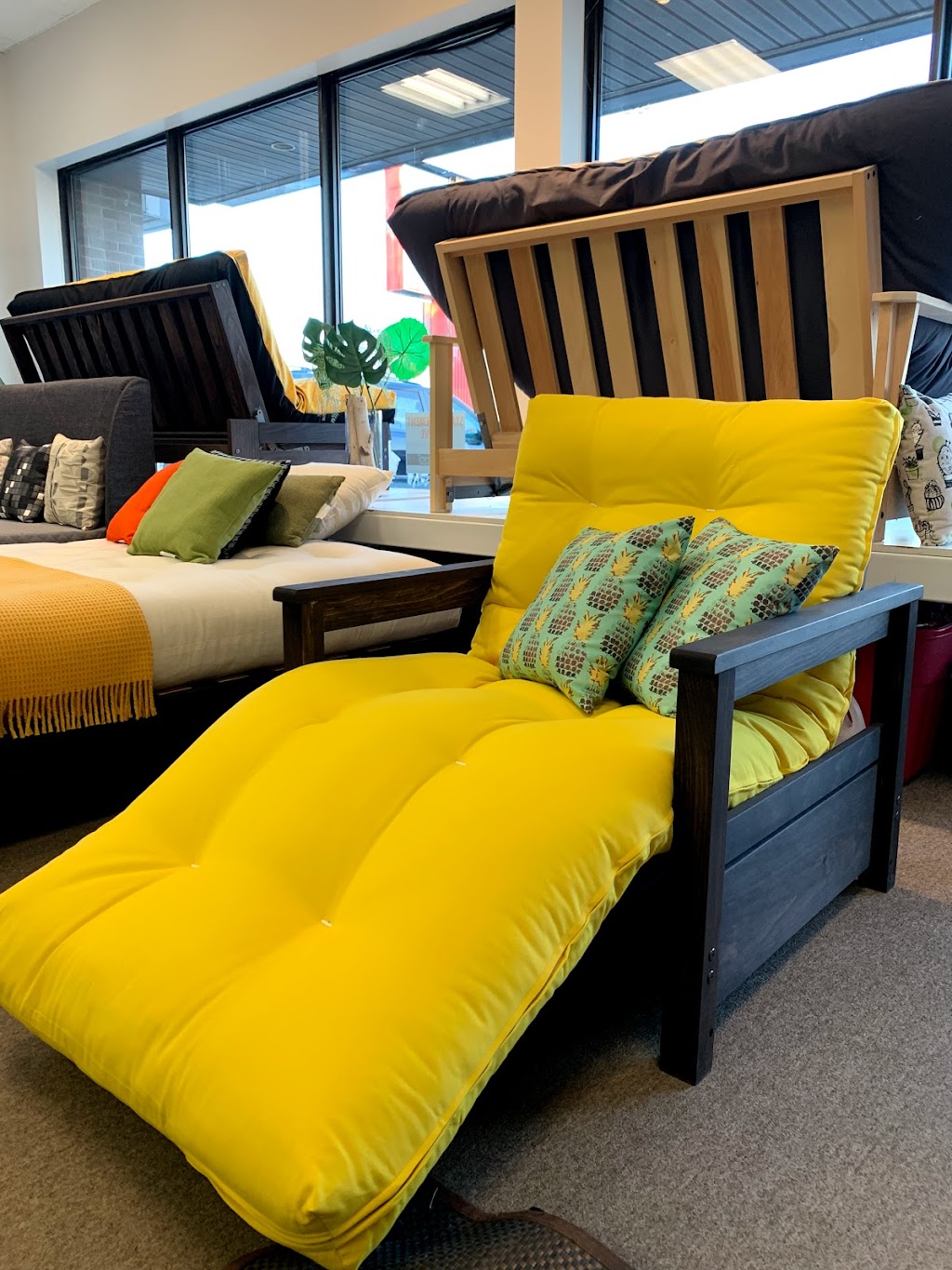 Futon Chez Soi | 1609 Desserte Nord Autoroute 440, Laval, QC H7L 3W3, Canada | Phone: (450) 973-3213