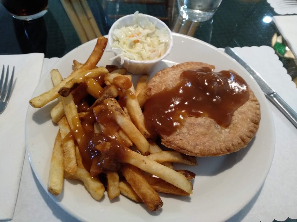 Zacharys Restaurant | 1066 Main St, Dorset, ON P0A 1E0, Canada | Phone: (705) 766-2285