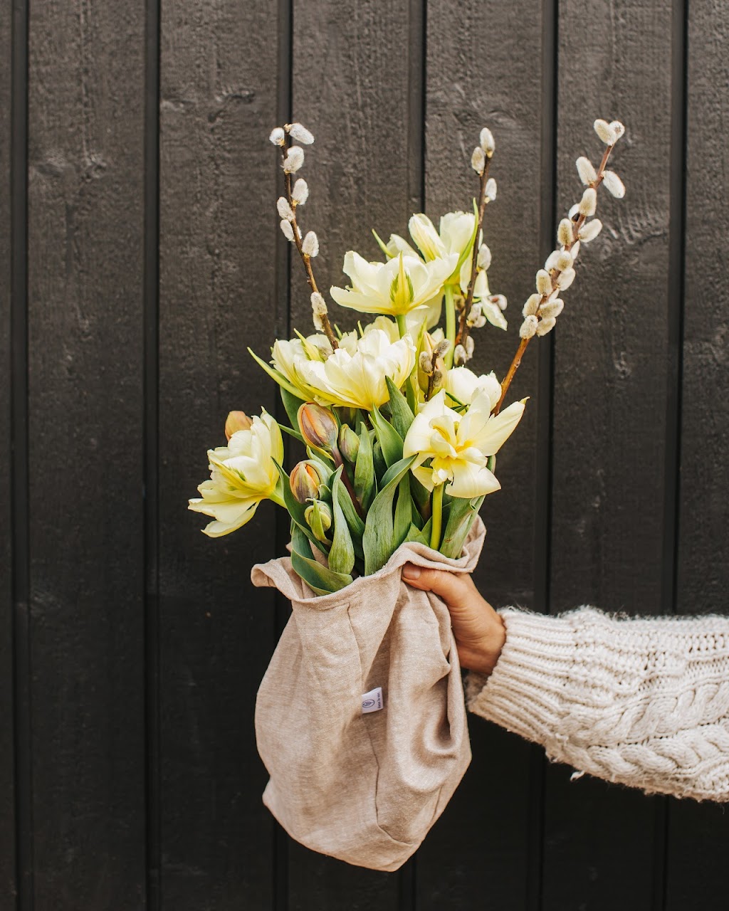 Fleuriste Enfants Sauvages Fleurs & Abeilles | 3401 Chem. Browns Hill, Ayers Cliff, QC J0B 1C0, Canada | Phone: (514) 817-7937