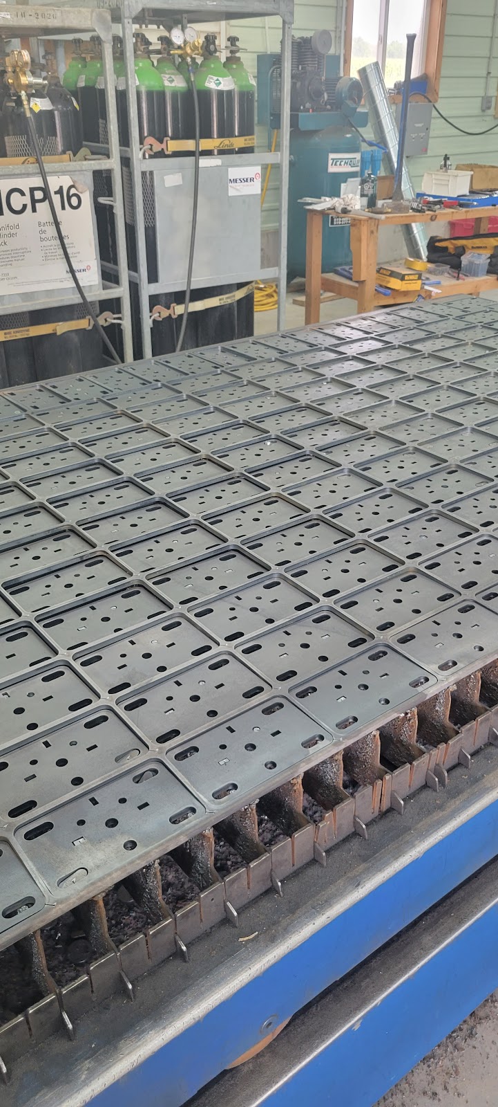 Brookbend Industries Inc | 4605 Hessen Strasse, Wellesley, ON N0B 2T0, Canada | Phone: (226) 752-8241