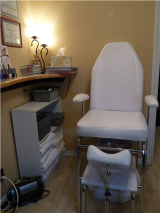 Emelle Studio | 2980 Cosgrove Crescent, Nanaimo, BC V9S 3P8, Canada | Phone: (250) 751-3327