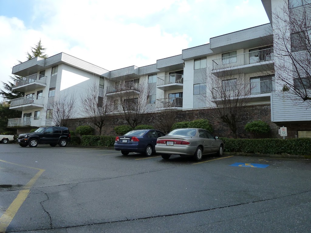 Sunshine Apartments | 33184 George Ferguson Way, Abbotsford, BC V2S 2L5, Canada | Phone: (604) 557-3708