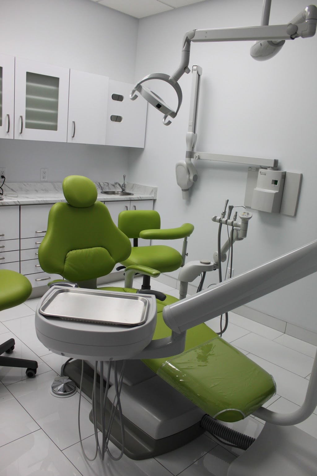 Polonia dental | 114-457 Plains Rd E, Burlington, ON L7T 0B8, Canada | Phone: (289) 635-3286