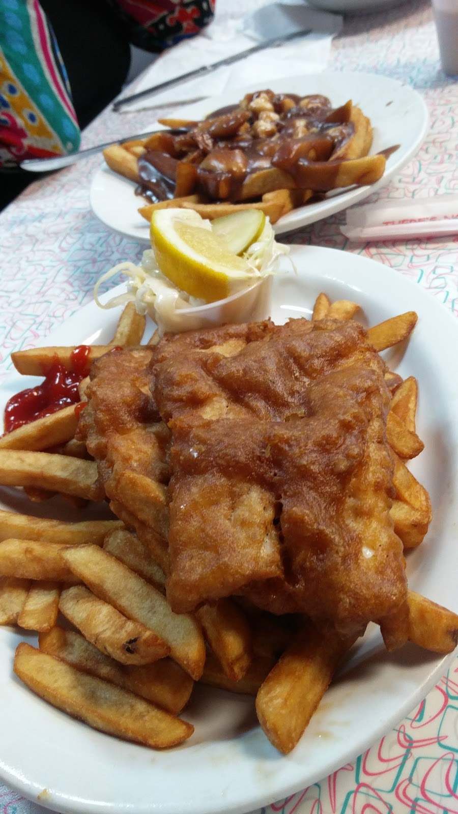 Wimpys Diner | 405 Main St W, Hamilton, ON L8P 1K5, Canada | Phone: (905) 527-5151