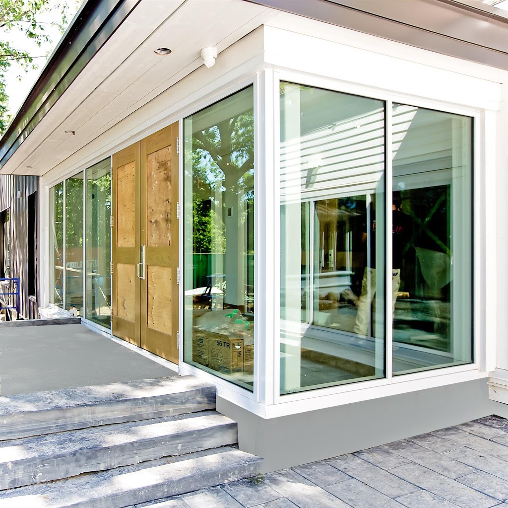 Maison Merry // Merry House | 708 Rue Principale O, Magog, QC J1X 2B3, Canada | Phone: (819) 201-0727