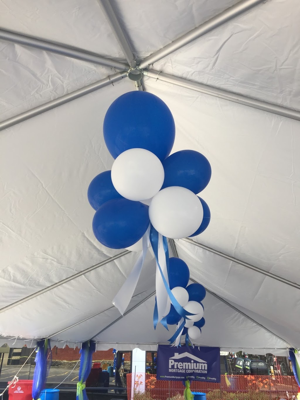 Balloon Masters | 454 Dingens St, Buffalo, NY 14206, USA | Phone: (716) 685-5590