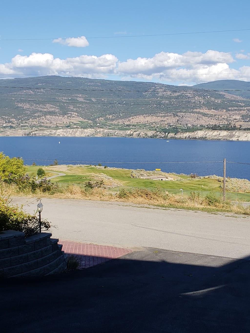 KeriGlen Lakeview Bed & Breakfast | 3404 W Bench Dr, Penticton, BC V2A 8Z8, Canada | Phone: (250) 276-9370