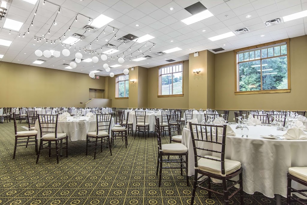 Hidden Valley Resort, Ascend Hotel Collection | 1755 Valley Rd, Huntsville, ON P1H 1Z8, Canada | Phone: (844) 621-4396
