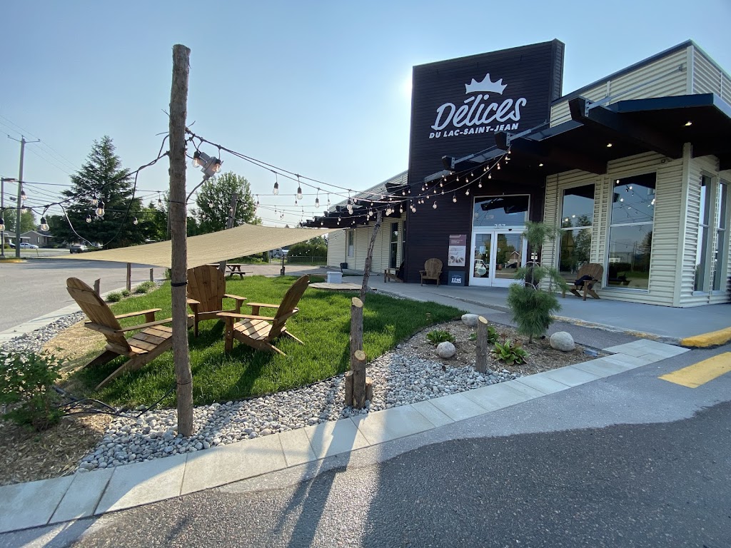 Délices du Lac-Saint-Jean | 287 Rue de lÉglise, Albanel, QC G8M 3J9, Canada | Phone: (418) 279-5921
