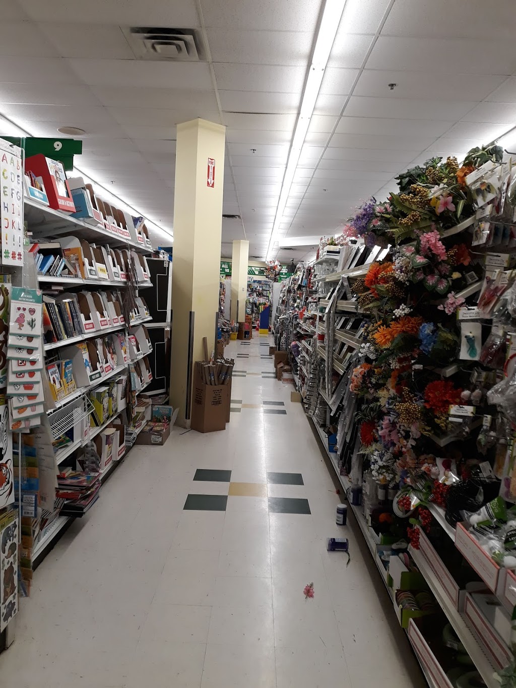 Lincoln Fields Shopping Centre | 2525 Carling Ave, Ottawa, ON K2B 7Z2, Canada | Phone: (613) 828-3783