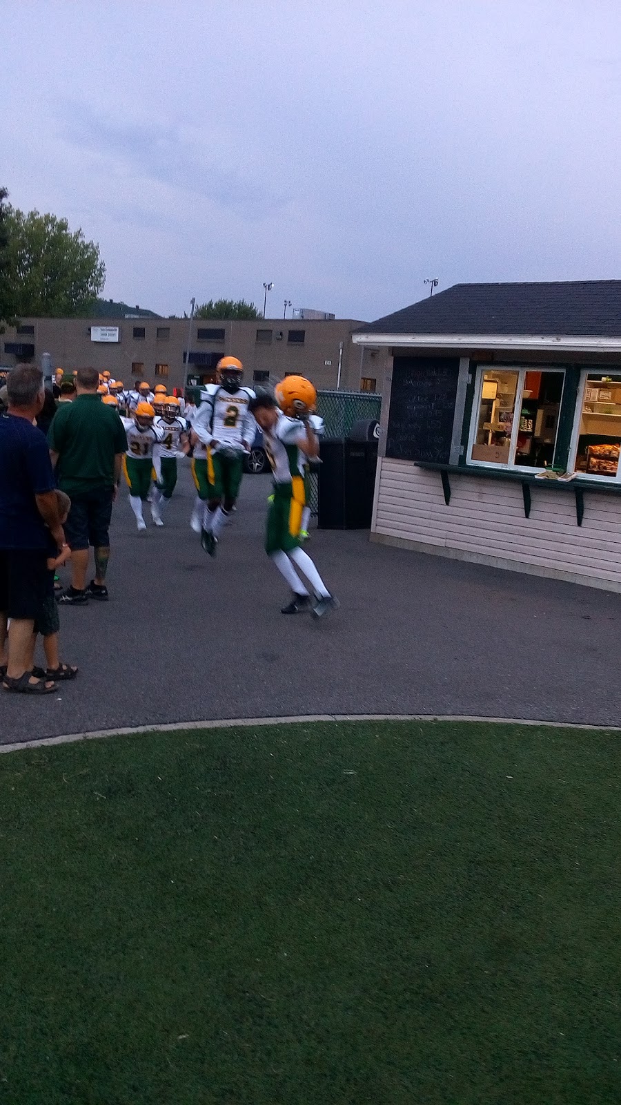 Greenfield Park Packers | 185 Rue Empire, Greenfield Park, QC J4V 3J6, Canada | Phone: (514) 707-6575