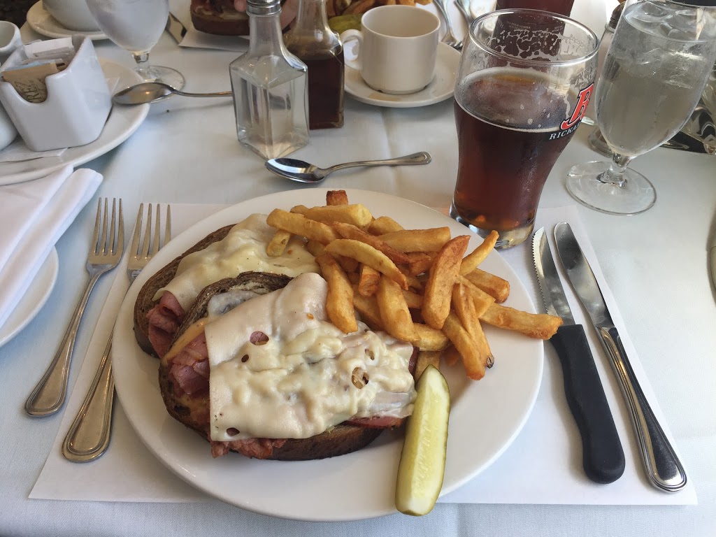 The Innsville Restaurant | 1143 Hamilton Regional Rd 8, Stoney Creek, ON L8E 5G7, Canada | Phone: (905) 643-1244