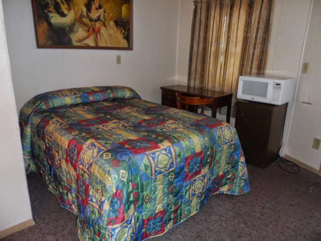 Jade Inn Motel | 2529 Grand Island Blvd, Grand Island, NY 14072, USA | Phone: (716) 773-8026