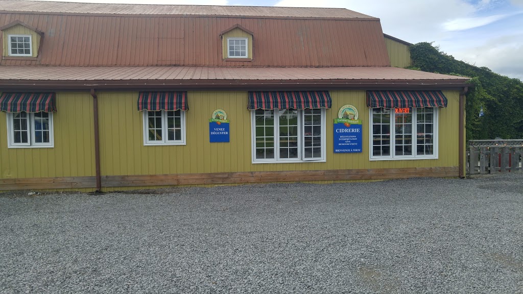 Gite a la Brunante | 2217 Chemin Royal, Sainte-Famille, QC G0A 3P0, Canada | Phone: (418) 829-2624