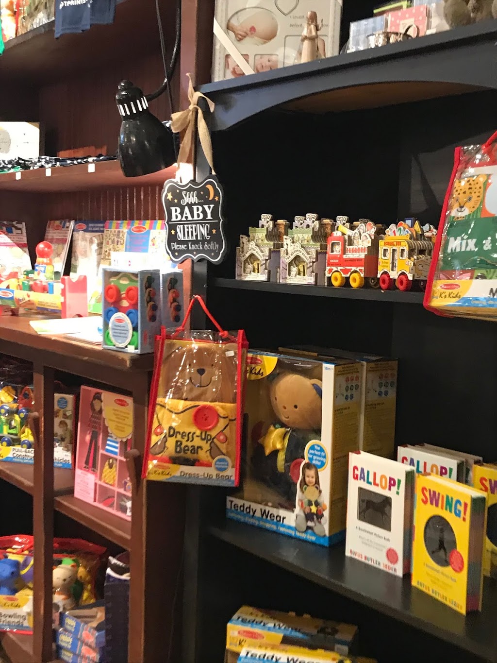 Miricks Landing Country Store | 106 St Lawrence St, Merrickville, ON K0G 1N0, Canada | Phone: (613) 269-3559