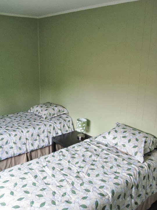Cabin By The Sea | 474 Gower Point Rd, Gibsons, BC V0N 1V8, Canada | Phone: (778) 835-8339