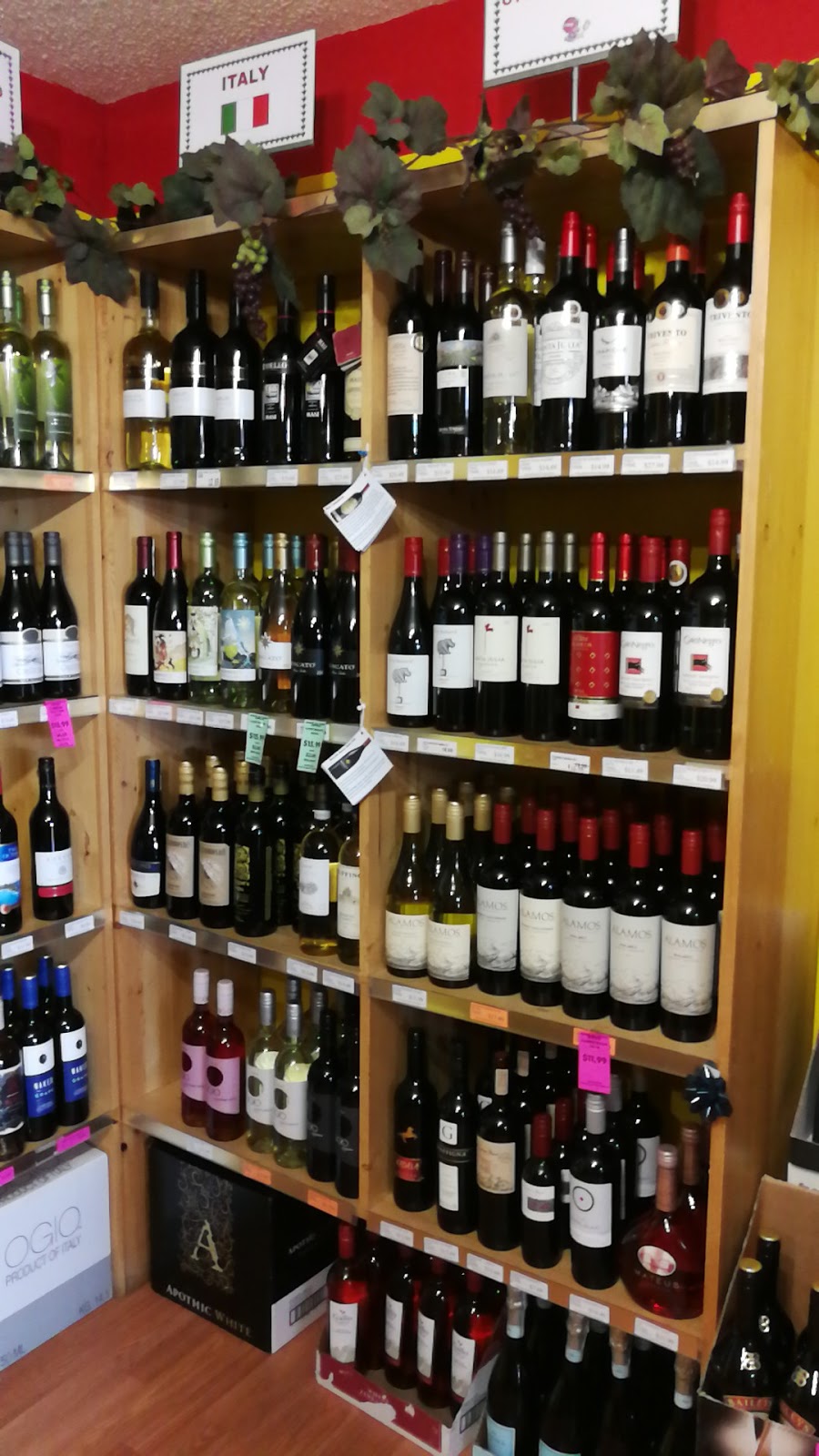 Mickey & Minies | 4208 50 St, Millet, AB T0C 1Z0, Canada | Phone: (780) 387-5252