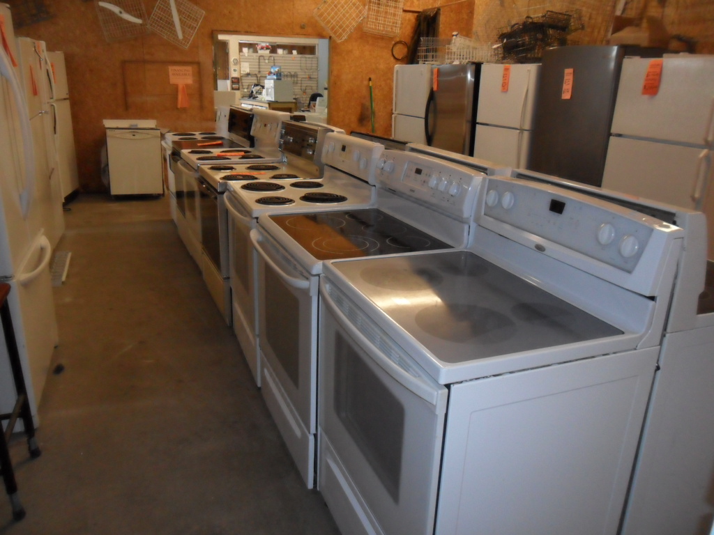 AAA Otonabee Appliances | 2883 Lakefield Rd, Peterborough, ON K9J 6X5, Canada | Phone: (705) 743-7121