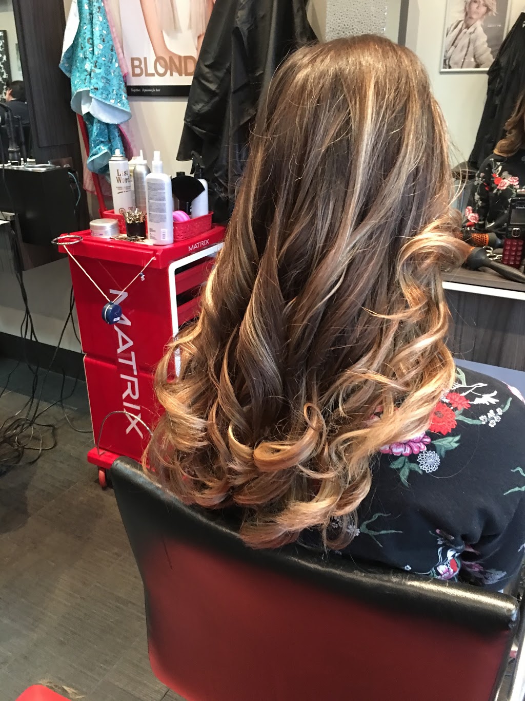 Waxx | 8978 Boul Langelier, Saint-Léonard, QC H1P 3E6, Canada | Phone: (514) 955-9299