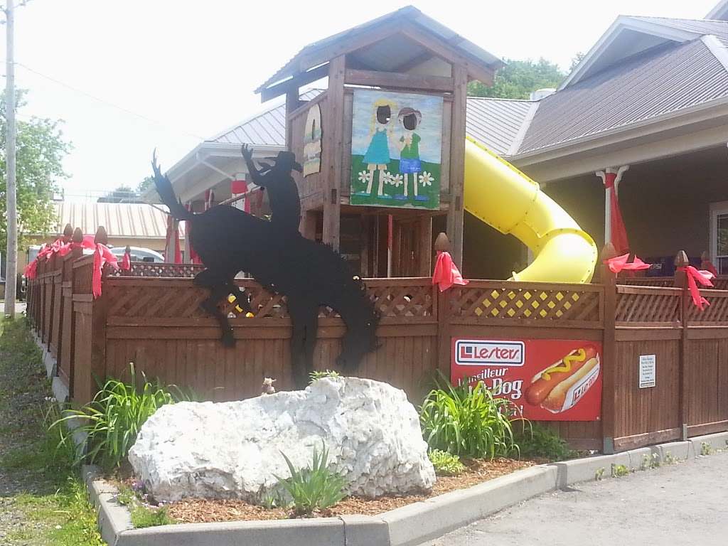 Woods snack bar | 1151 Rue Main, Ayers Cliff, QC J0B 1C0, Canada | Phone: (819) 838-1622