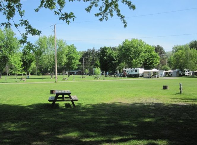 Camping de lÎle-Marie | 225 Rue St. Francis, Sherbrooke, QC J1M 0B3, Canada | Phone: (819) 820-0330