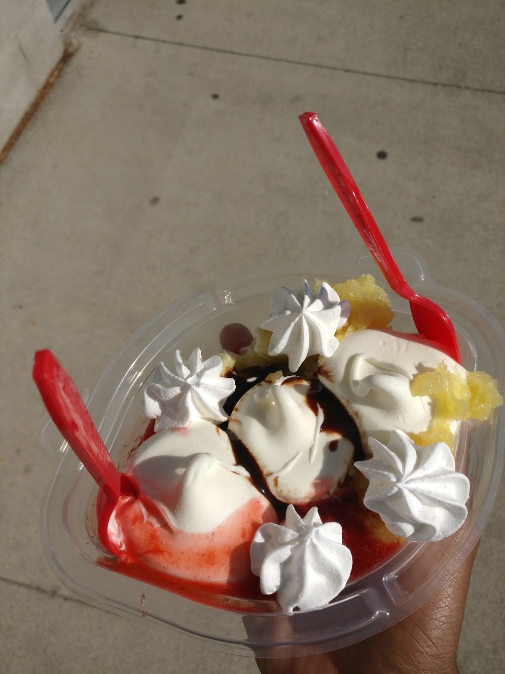Dairy Queen (Treat) | 600 Laurelwood Dr Unit 140, Waterloo, ON N2V 0A2, Canada | Phone: (519) 883-0000