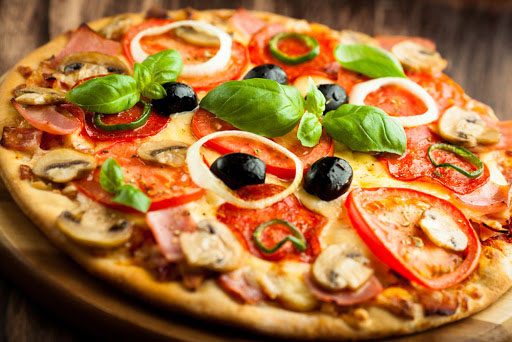 www.pizz.ca | 2287 Chemin Royal, Sainte-Famille, QC G0A 3P0, Canada | Phone: (418) 829-9898