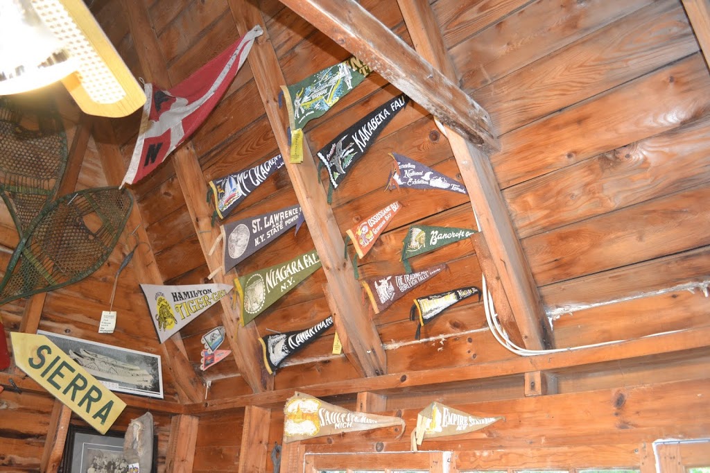 Lockside Trading Co | 2805 River Ave, Youngs Point, ON K0L 3G0, Canada | Phone: (705) 652-3940