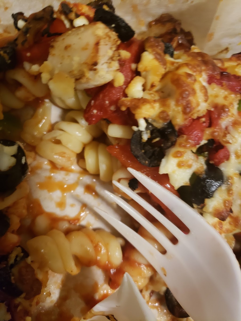 Pizza Hut | 133 Weber St N, Waterloo, ON N2J 3G9, Canada | Phone: (519) 746-7401