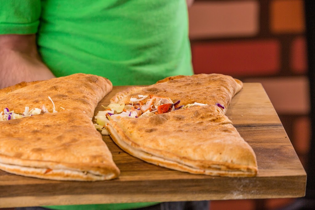 Mr. Calzone Corydon | 653 Corydon Ave, Winnipeg, MB R3M 0W3, Canada | Phone: (204) 306-5333
