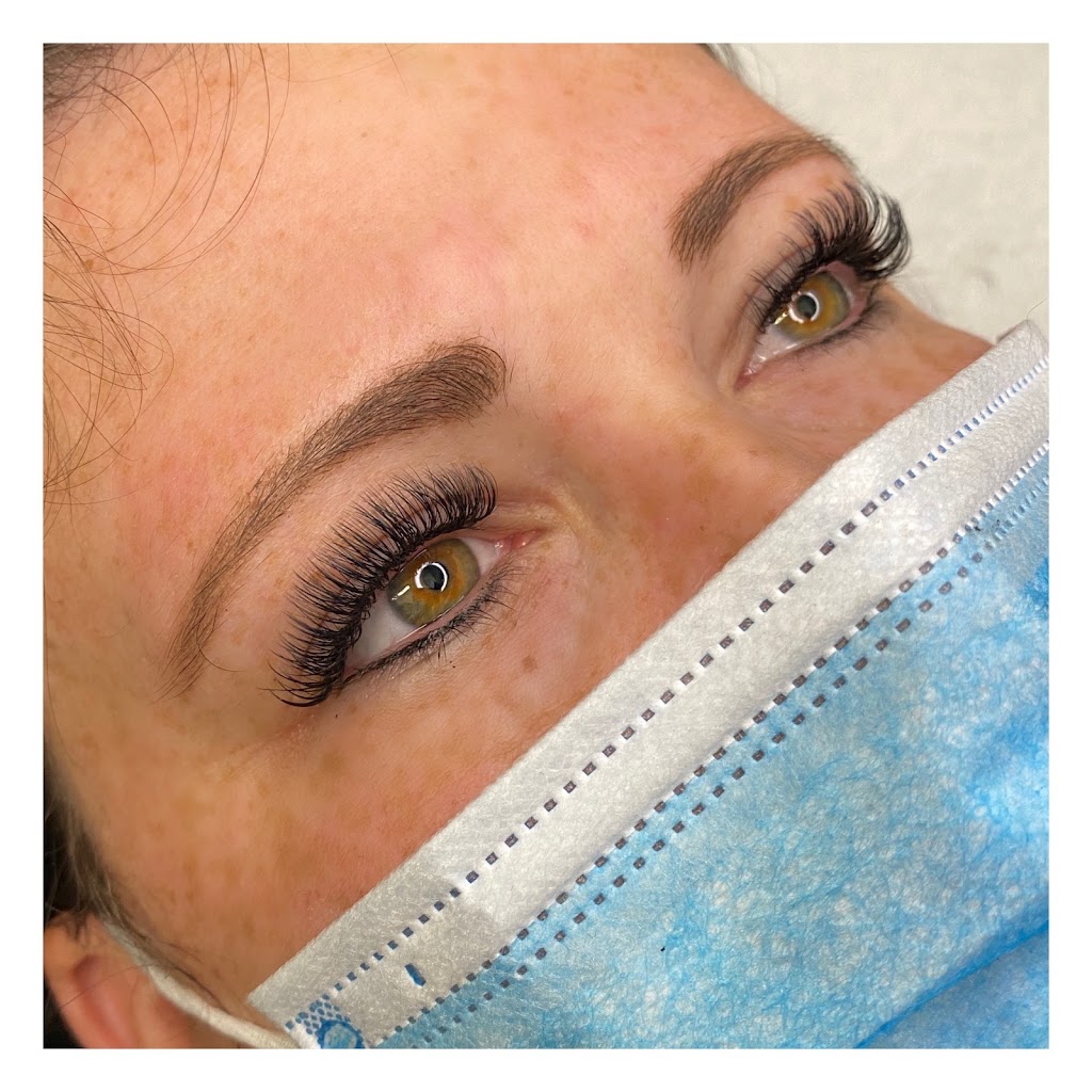 Arteze Lash Lounge | 1550 Kingston Rd #54, Pickering, ON L1V 1C3, Canada | Phone: (905) 839-0183