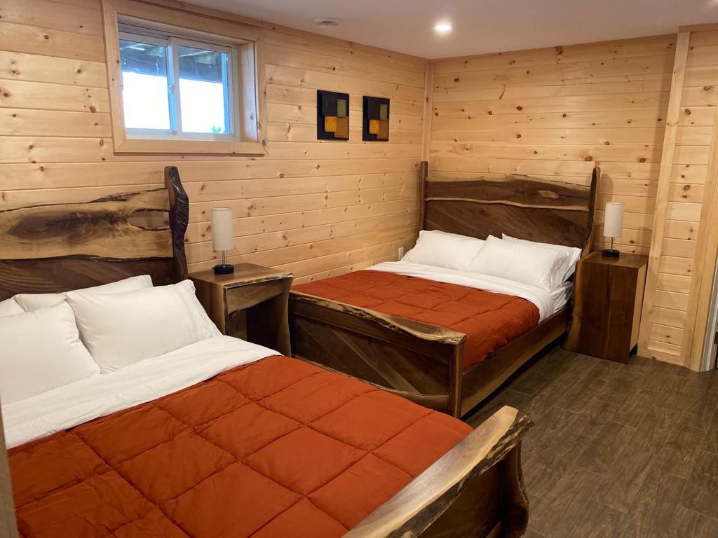 Silver Lining Lakeside Retreat | 1582 Bruce Rd 1, Holyrood, ON N0G 2B0, Canada | Phone: (226) 995-1000