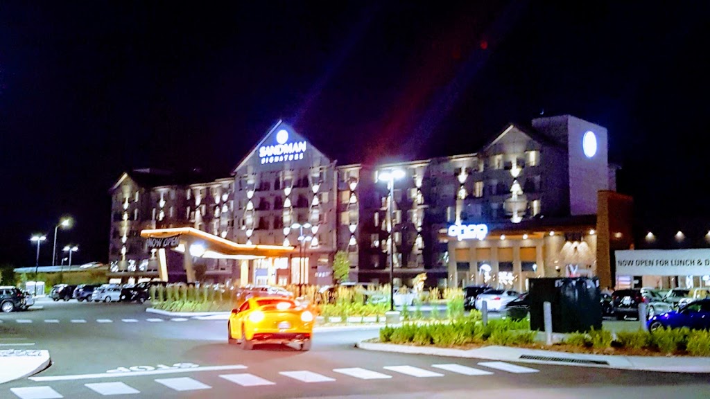 Sandman Signature Ottawa Airport Hotel | 250 W Hunt Club Rd, Ottawa, ON K1N 1H7, Canada | Phone: (613) 216-7263