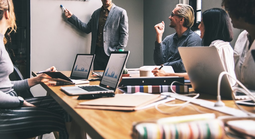 Horizon Business Consultants | 2255 Dundas St W #207, Mississauga, ON L5K 1R6, Canada | Phone: (647) 544-1643